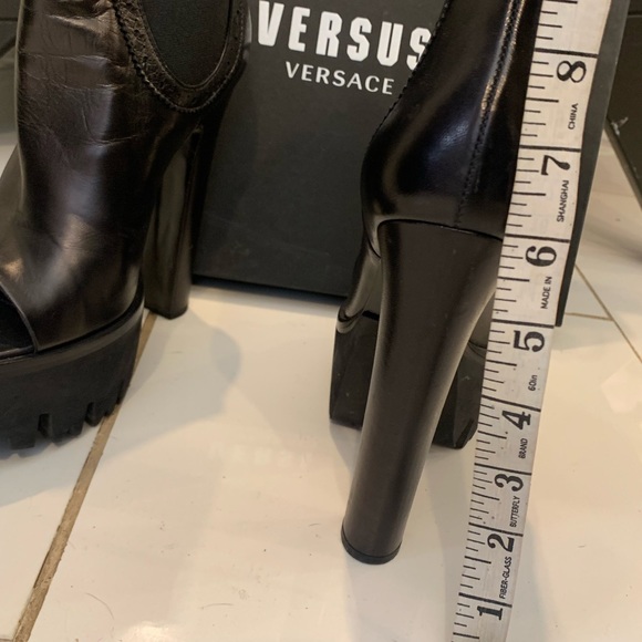 Versace platform heels - Picture 3 of 4